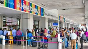 અમદાવાદ એરપોર્ટ હાઇએલર્ટ પર:3 કલાક વહેલાં પહોંચવાની એડવાઇઝરી, 26થી 31 જાન્યુઆરી સુધી સુરક્ષા તપાસ વધુ કડક રહેશે; આજે 10 ફ્લાઇટ લેટ