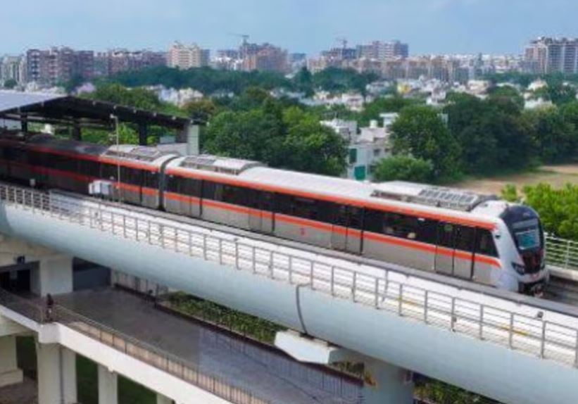 નવરાત્રિમાં રાત્રે 2 વાગ્યા સુધી દોડશે મેટ્રો :મુસાફરી માટે ફક્ત રૂ. 50ની સ્પેશિયલ પેપર ટિકિટ જ રહેશે માન્ય, સેક્ટર-1થી મોટેરા સ્ટેડિયમ માટે ટ્રેન ઉપડવાનો છેલ્લો સમય 1નો રહેશે