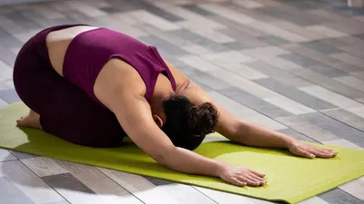 આ વાત દોષના લક્ષણો છે, તેમને બેલેન્સ કરવા માટે આ 6 યોગાસનો કરો