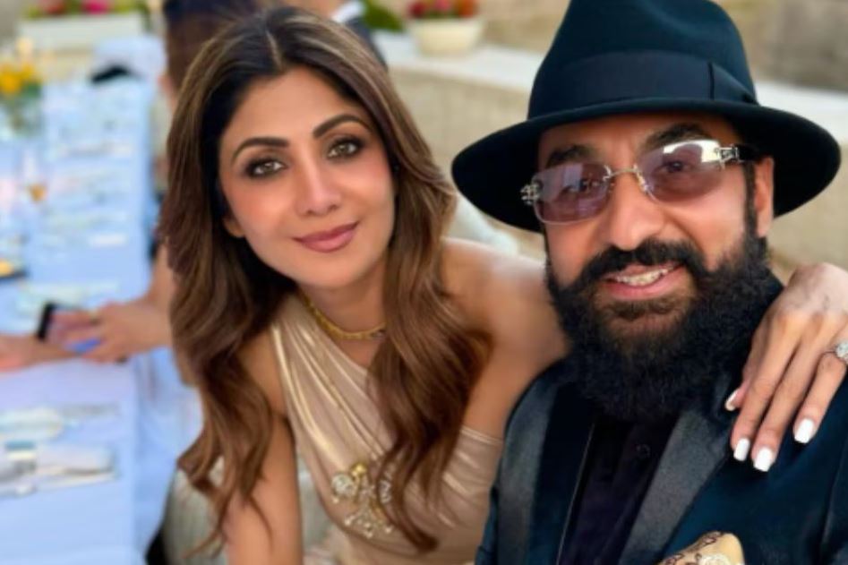 શિલ્પા શેટ્ટીના ઘરે પહોંચી પોલીસ: રૂ.60 કરોડની છેતરપિંડી મામલે 5 કલાક પૂછપરછ