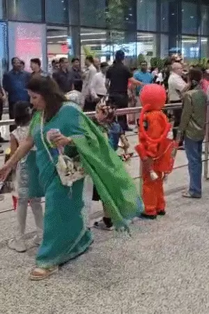 સ્પેસમાંથી પરત ફર્યા બાદ પહેલીવાર લખનઉ પહોંચ્યા શુભાંશુ:એરપોર્ટ પર બાળકોએ વેલકમ કર્યું