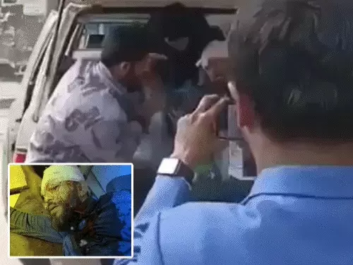 બાંગ્લાદેશમાં શેખ હસીના વિરોધી વધુ એક નેતા પર હુમલો:ઘરમાં ઘૂસીને ગોળી મારી, કાનના આરપાર નીકળી, હાલત ગંભીર