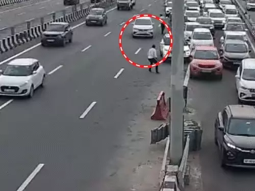 130ની ઝડપે કારચાલકે પોલીસકર્મીને ઉલાળ્યો:હવામાં 3 ગુલાંટી મારી દૂર ફેંકાયો, બંને પગના ટુકડા