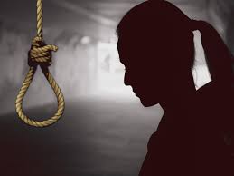 સાસરીયાના ત્રાસથી દીકરાની નજર સામે માતાએ ગળા ફાંસો ખાધો