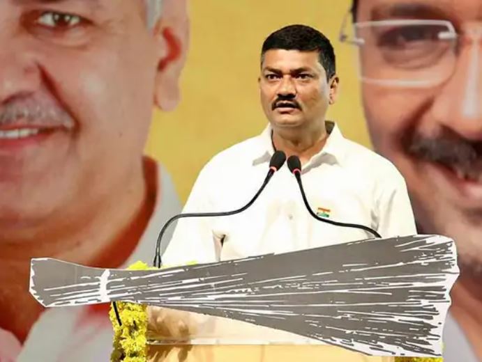 AAPના ઉમેશ મકવાણા ધારાસભ્યપદેથી રાજીનામું આપશે:પ્રેસ-કોન્ફરન્સમાં સંબોધન કરશે