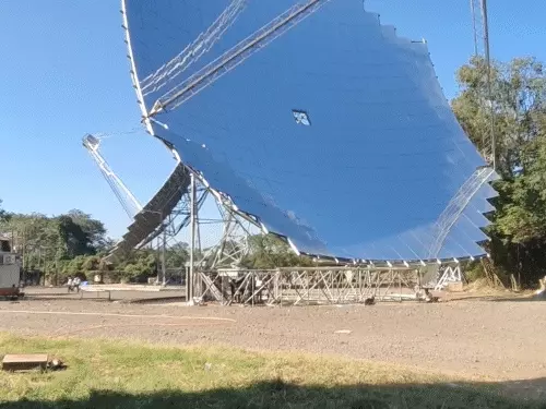 વડોદરામાં લાગી દુનિયાની સૌથી મોટી સોલર ડિશ:બે હજાર લોકોની રસોઈ બનશે, 100 ટનનો એસી પ્લાન્ટ પણ ચાલશે, લાઈટ-ગેસ બિલ ઝીરો