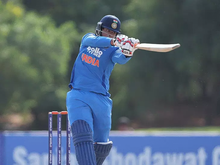 વૈભવે પાકિસ્તાની ખેલાડીઓને બૂટ બતાવ્યું:સૂર્યવંશીએ પહેલા બોલ પર સિક્સર ફટકારી, આયુષ મ્હાત્રેની PAK ફાસ્ટ બોલર અલી રઝા સાથે દલીલ; મોમેન્ટ્સ