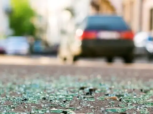 પારડીમાં હિટ એન્ડ રનમાં વૃદ્ધનું મોત:ચાની કીટલી પર કામ કરતા 60 વર્ષીય વૃદ્ધને ટક્કર મારી કારચાલક ફરાર