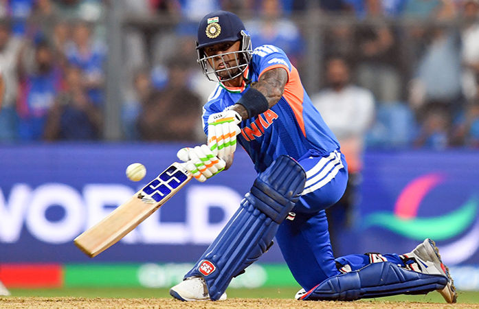 USA ટીમના સ્પિનરે સૂર્યકુમારની તુલના ધોની સાથે કરી, વર્લ્ડ કપની પહેલી મેચમાં ભારતને અપાવી જીત