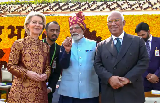 દિલ્હીની પરેડમાં બાજ, ઊંટનું આકર્ષણ:ગુજરાતના ટેબ્લોએ રંગ રાખ્યો; યુરોપીયન કાઉન્સિલના અધ્યક્ષ પરેડ જોઈને દંગ રહી ગયા