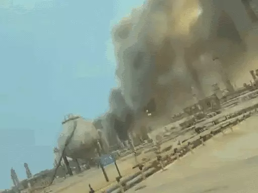 ઈરાને સાઉદીની રિફાઇનરી 'અરામકો' પર હુમલો કર્યો:આ દુનિયાની સૌથી મોટી તેલ કંપની; ઇઝરાયલ-કતાર અને બહેરીન પર બોમ્બમારો શરૂ