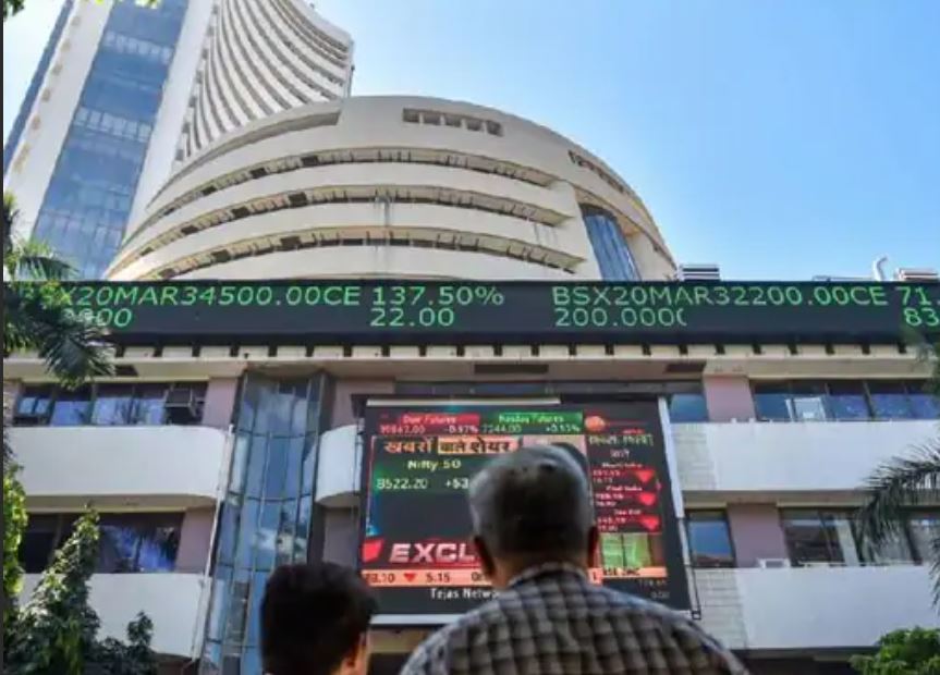 સેન્સેક્સ લગભગ 150 પોઈન્ટ ઘટીને ખુલ્યો:83,350ના સ્તરે ટ્રેડિંગ, નિફ્ટીમાં પણ 50 પોઈન્ટનો ઘટાડો થયો