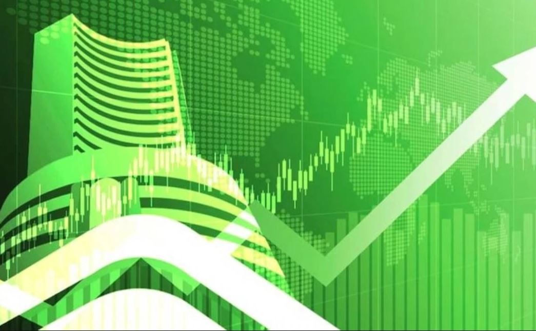 લીલા નિશાનમાં ખૂલ્યું માર્કેટ : સેન્સેક્સ 300 પોઈન્ટ વધીને 82,250 પર ટ્રેડિંગ:નિફ્ટીમાં પણ 80 પોઈન્ટનો ઊછાળો