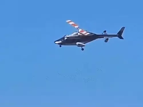 અમેરિકામાં વિમાન રસ્તા પર પડ્યું, 2નાં મોત,  ભયંકર બ્લાસ્ટ બાદ થયા 2 ટુકડા