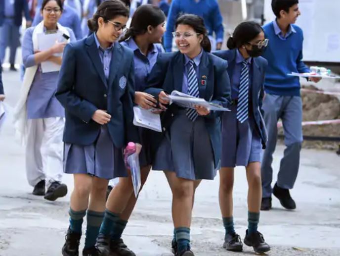 CBSE ધો.10ની પરીક્ષા 2026થી બે વખત લેવાશે:પહેલી ફરજિયાત, બીજી વૈકલ્પિક