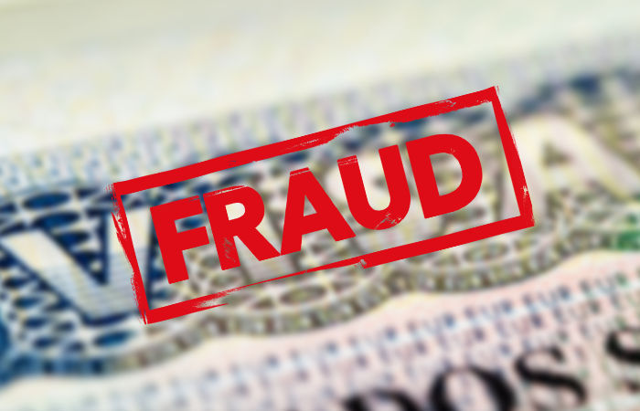 યુકે અને ઓસ્ટ્રેલિયાના વર્ક પરમિટ વિઝા અપાવવાનું કહીને 15 લાખની છેતરપિંડી