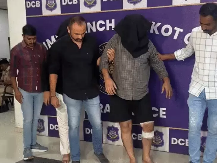 પપ્પા આને મારી જ નાખો, જીવતો ન રહેવો જોઈએ’:રાજકોટમાં વાહન ધીમું ચલાવવાનું કહેતા યુવકની હત્યા, આરોપી પિતાને પુત્રોએ ફાયરિંગ માટે ઉશ્કેર્યા, 3ની ધરપકડ
