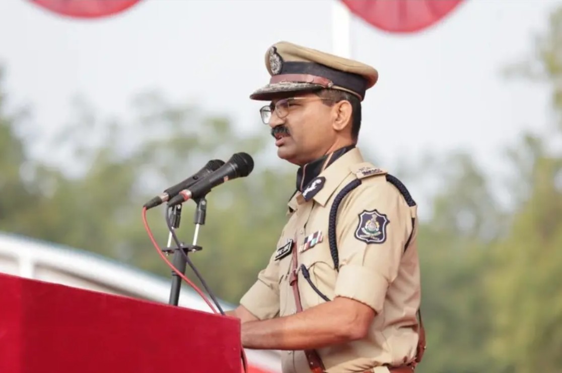 DGP વિકાસ સહાયને 6 મહિનાનું એક્સટેન્શન:આશિષ ભાટિયા બાદ એક્સટેન્શન મેળવનારા ત્રીજા ડીજીપી