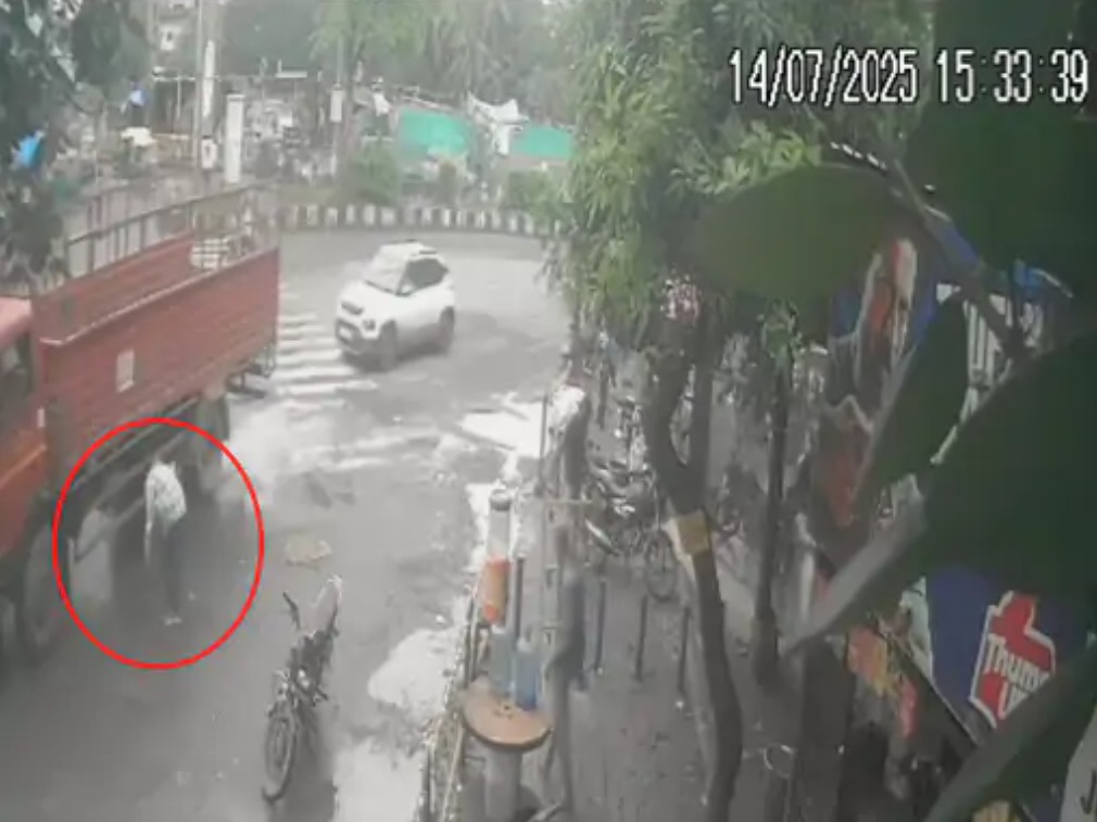 સુરતમાં આપઘાતના હચમચાવતા CCTV: યુવકે ટ્રક નીચે પડતું મૂક્યુ
