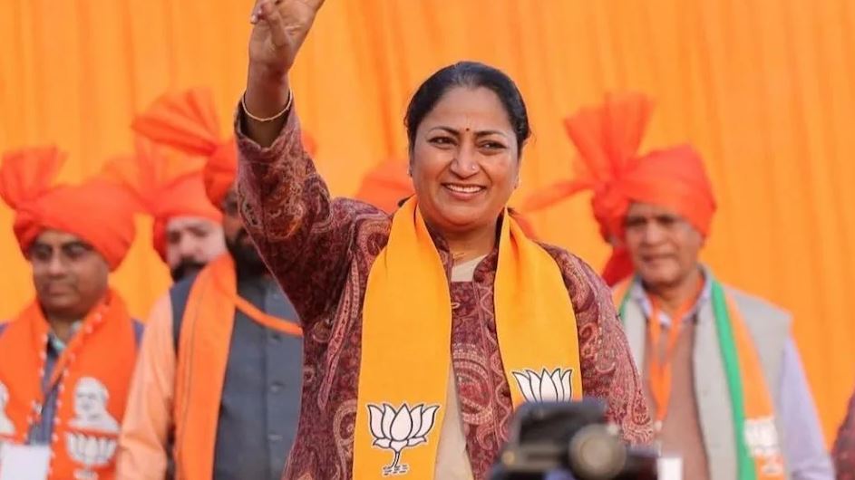 દિલ્હી CM રેખા ગુપ્તાને 35 વર્ષીય વ્યક્તિએ લાફો માર્યો:CMનાં નિવાસસ્થાને જાહેર સુનવણી સમયે હુમલો કર્યો