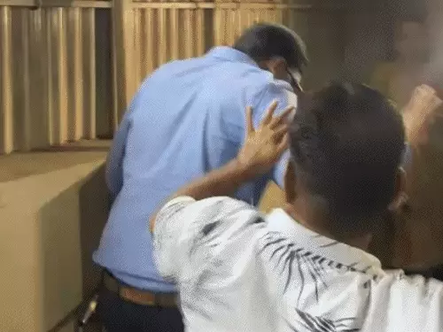 ધો-8ના વિદ્યાર્થીએ ધો-10ના સ્ટુડન્ટનું મર્ડર કર્યું:સિંધી સમાજના લોકોએ સ્કૂલમાં ઘૂસી મારામારી કરી