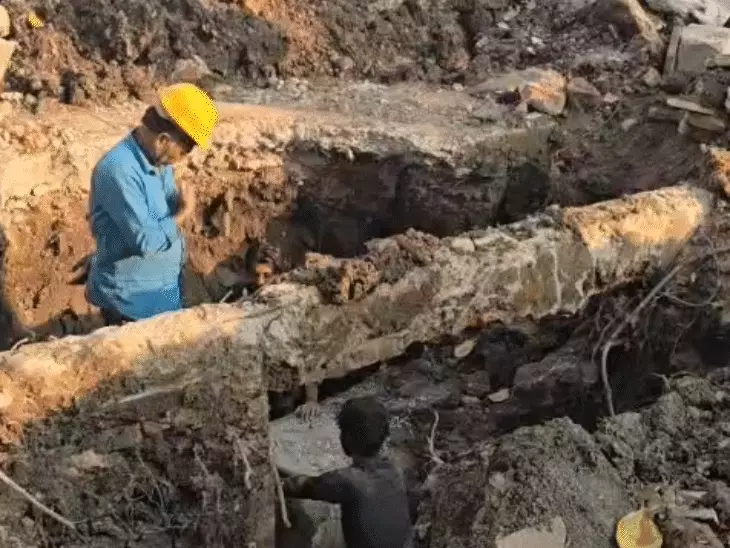 ઇન્દોરમાં જીવલેણ બેક્ટેરિયાથી 15નાં મોત:હાઈકોર્ટમાં સરકારે કહ્યું- અત્યાર સુધીમાં માત્ર 4નાં જ મોત; પાઈપલાઈન લીકેજથી પીવાના પાણીમાં ભળ્યું દૂષિત પાણી ઇન્દોર2 કલાક પેહલા