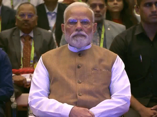 PM મોદી પહોંચ્યા યશોભૂમિ, ઇન્ડિયા મોબાઇલ કોંગ્રેસનું કરશે ઉદ્ઘાટન, એશિયાનો સૌથી મોટો ટેક ઇવેન્ટ