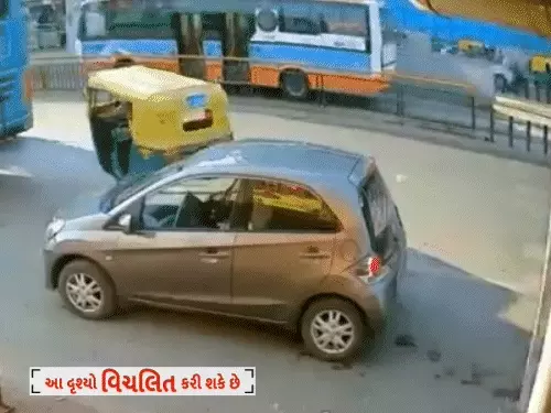 મહિલાના માથા પરથી ડમ્પર ફરી વળતા માથું છુંદાયું, CCTV:વાળીનાથ ચોક પાસે જમાઈની ખબર કાઢવા જતા દંપતીને ડમ્પરે ટક્કર મારી