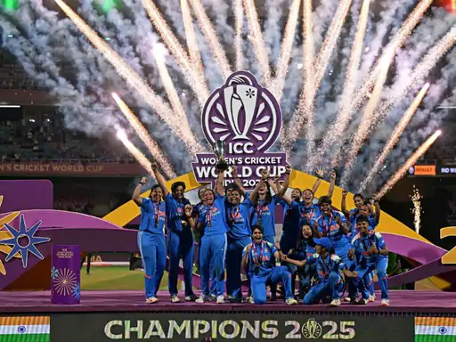 દેશ ભારતીય મહિલા ટીમના ઐતિહાસિક જીતની ઉજવણી:PM મોદીથી લઈને સચિન તેંડુલકર અને વિરાટ સુધી બધાએ અભિનંદન આપ્યા