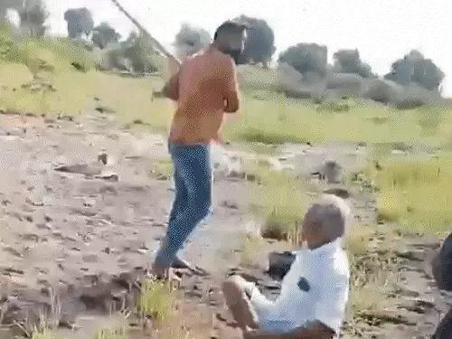 વલ્લભીપુરમાં ખેડૂત પર હુમલો, પાટીદારો આકરા પાણીએ:રાતોરાત બેઠક બોલાવી, સુરતથી 100થી વધુ કારનો કાફલો રવાના