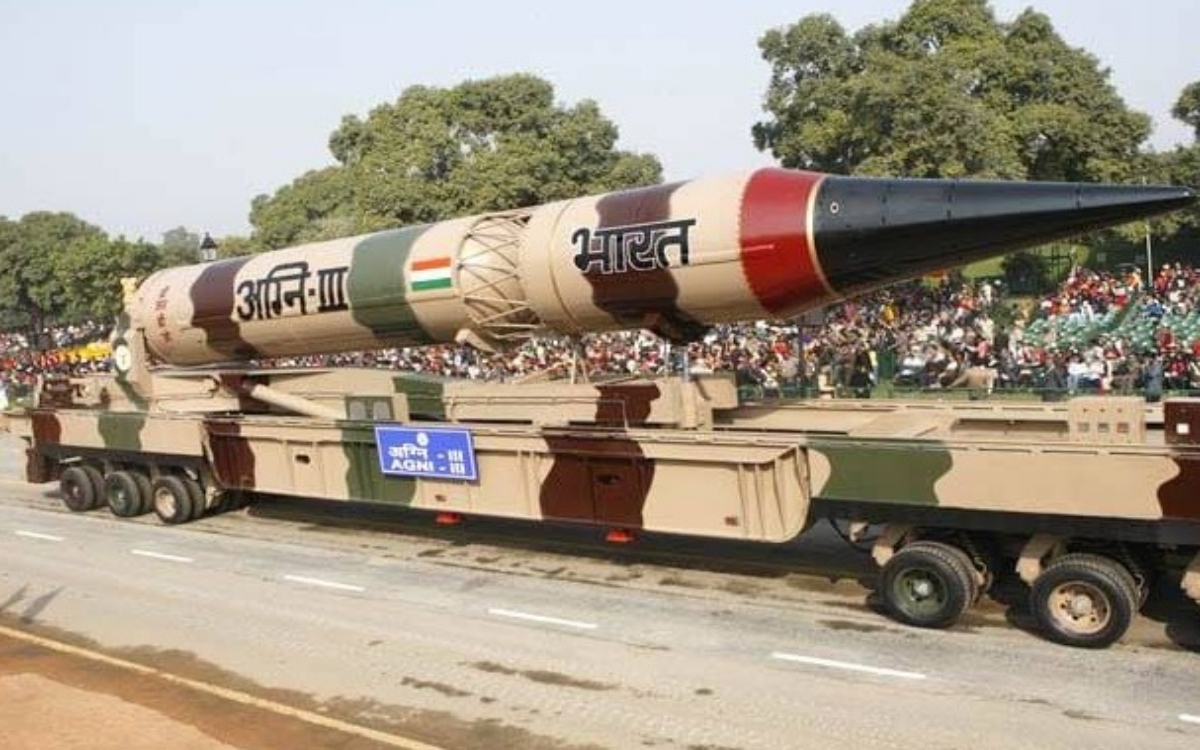 અગ્નિ-૩ બેલિસ્ટિક મિસાઇલના સફળ પરીક્ષણથી ભારતની સંરક્ષણ ક્ષમતામાં નવો વધારો થયો છે.